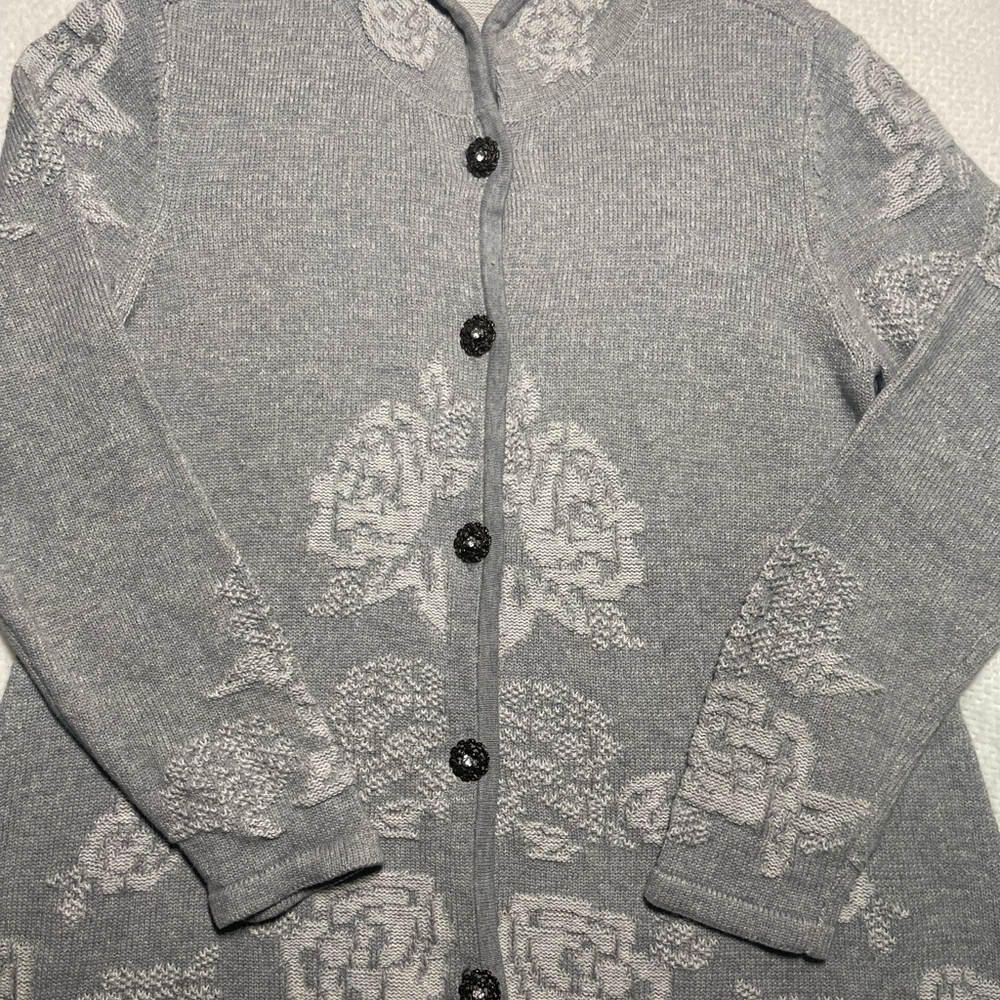 Soft Surroundings Women’s Elegant Gray Floral Sweater classy buttons 100% cotton